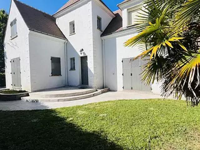 Serris 77700 Location maison 7 pièces t7 piscine