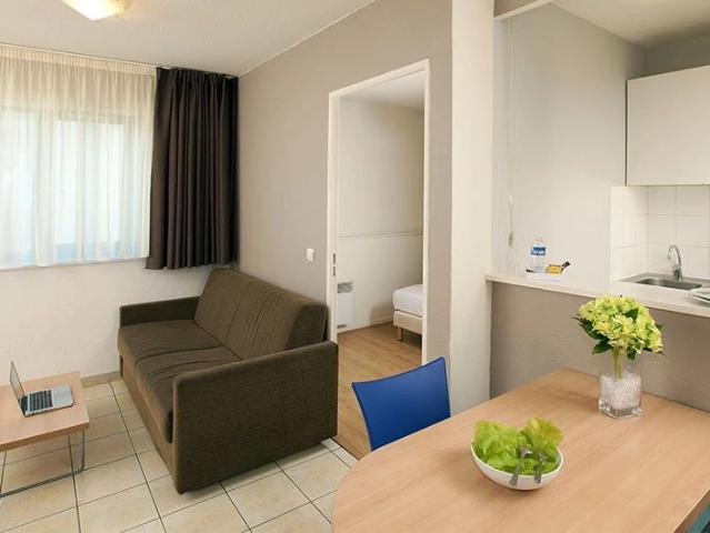 Serris Furnished 1 BR apartment can accomodate up to 5 people