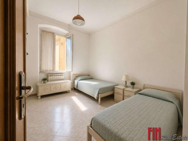 SESTRI CENTRO AFFITTO SOLO USO FORESTERIA 3 POSTI LETTO