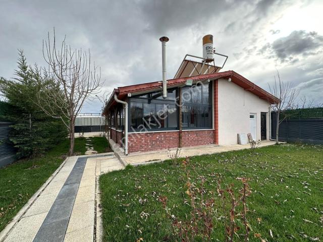 'bahçeşehirde Kış Bahçeli 2+1 Müstakil Ev'