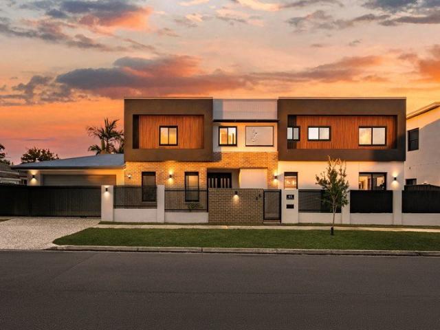 Setting a New Standard in Runcorn: Designer Finishes, Multiple Living Zones, and Dual Ensuites
