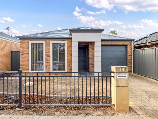 Settle In, Spread Out & Put Your Stamp on Burra Street