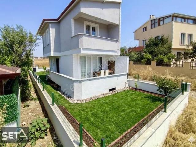 ꧁▇seta Grup▇꧂çardaklı geniş Bahçe Merkezi Konumda Fırsat Villa.!