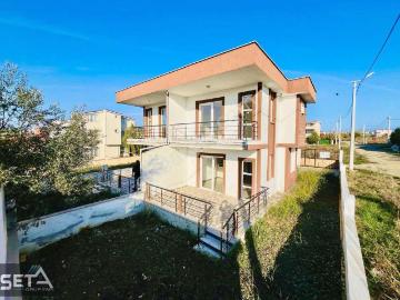 ▀▄▀▄seta Grup▀▄▀▄ Köşe Başı Geniş Bahçeli Denize Yakın Villa