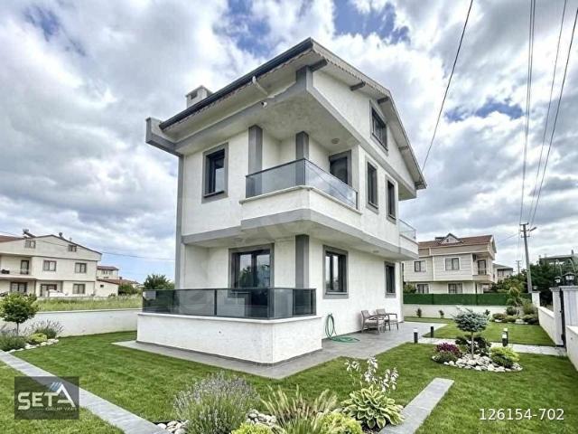 SETA GRUPMÜSTAKİL KÖŞE BAŞİ KOMBİ PETEKLİ KAMERALI YAZLIK