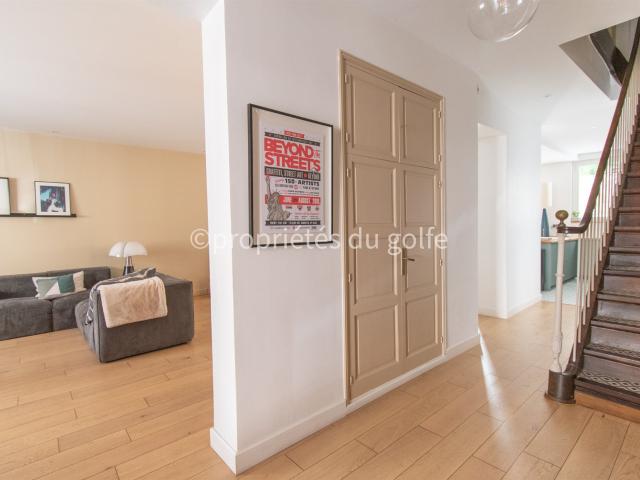 Sète, Maison de ville de charme avec jardin et terrasse, 217m² Sète