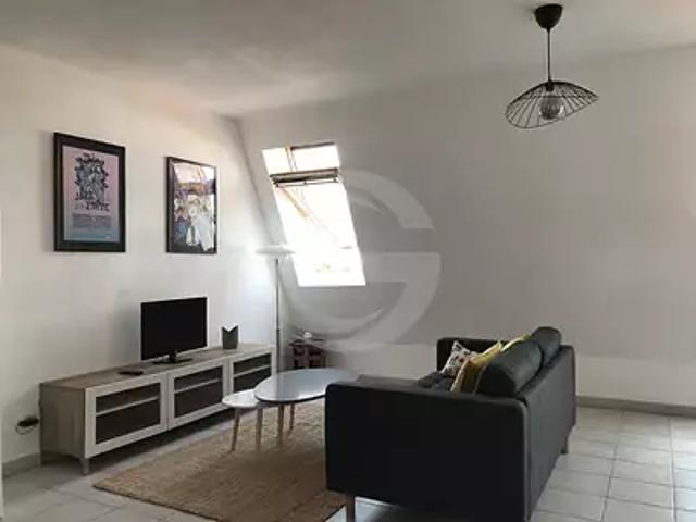 Sète 34200 Location appartement 2 pièces t2 au dernier étage