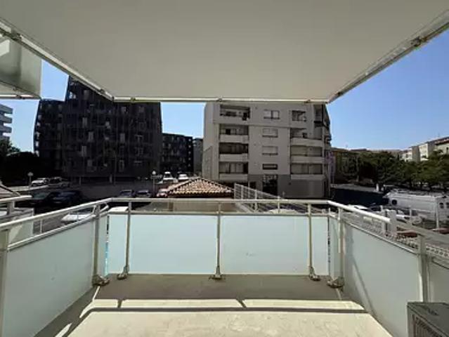 Sète 34200 Location appartement 2 pièces t2 piscine