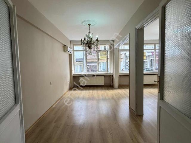 Setel Premiumdan Karaağaç Mah Sakaldöken Cad 120m2