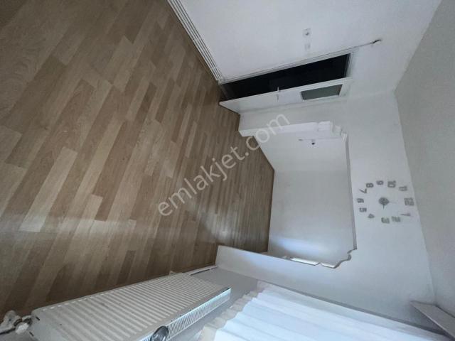 Setelden Soğanlıda Geniş 1+1 Kombili Kiralık Daire