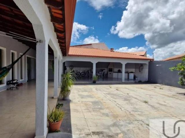 SETOR DE MANSÕES SOBRADINHO CASA COM 3 QUARTOS