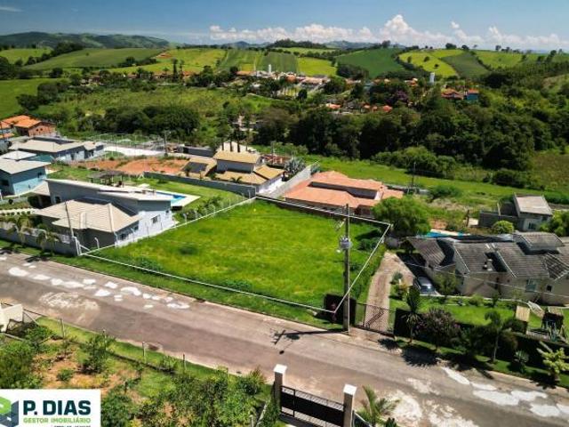 Seu Refúgio Começa Aqui – Lindo terreno no condomínio Terras de Santa Fé, Pinhalzinho SP
