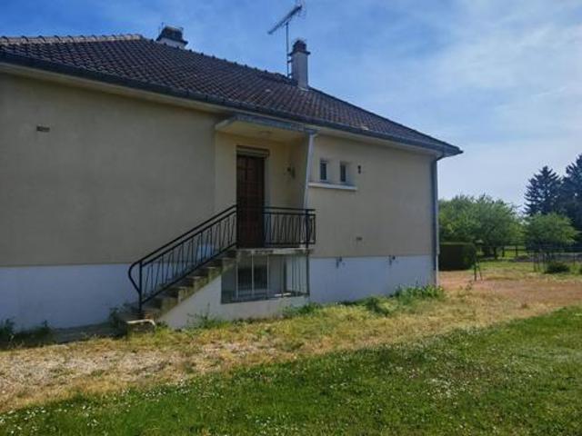 Seulement 150000EUR ! Maison 3 chambres avec sous sol total et