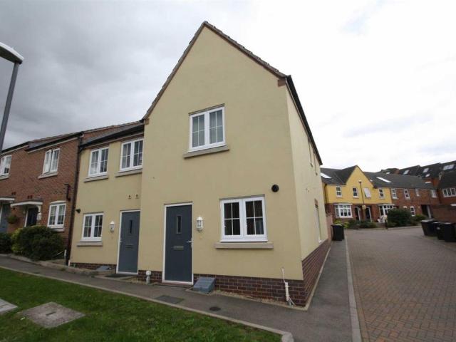 Seven Foot Lane, Camp Hill, Nuneaton CV10, 2 bed end terrace house to rent, £950 pcm | PrimeLocation