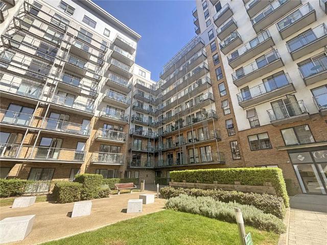 Seven Sea Gardens, London E3 1 bed flat to rent £1,800 pcm £415 pw