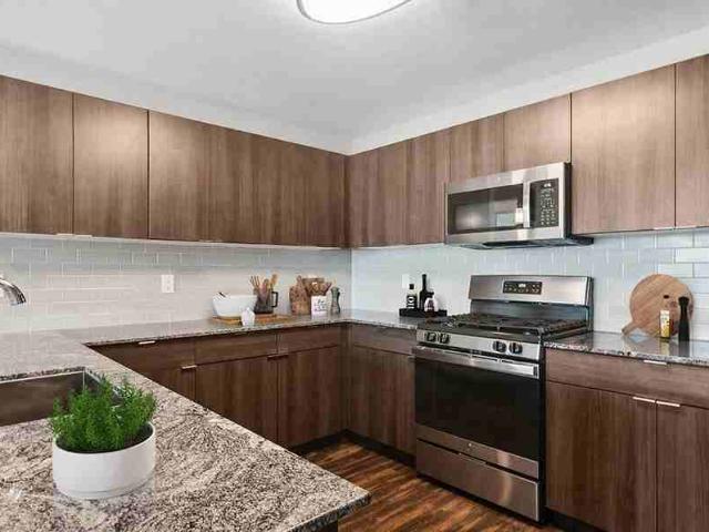 Seven Skies Apartments 1 Bedroom Apartment for Rent at 168 E Midvillage Blvd, Sandy, UT 84070