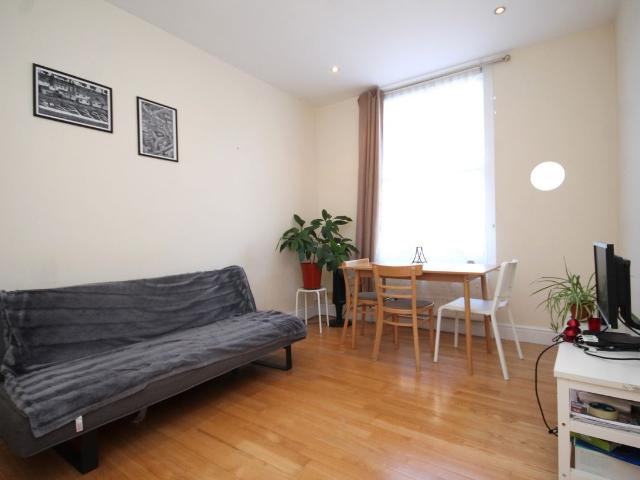 Seven Sisters Road, Islington N7, 2 bed flat to rent, £2,350 pcm | PrimeLocation