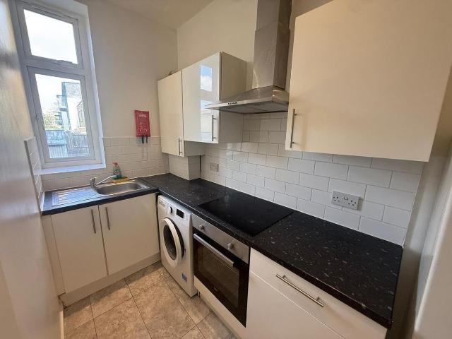 Seven Sisters Road, London N4, 1 bed flat to rent, £1,700 pcm | PrimeLocation