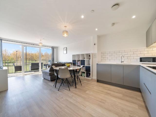 Seven Sisters Road, London N4, 2 bed flat to rent, £2,950 pcm | PrimeLocation