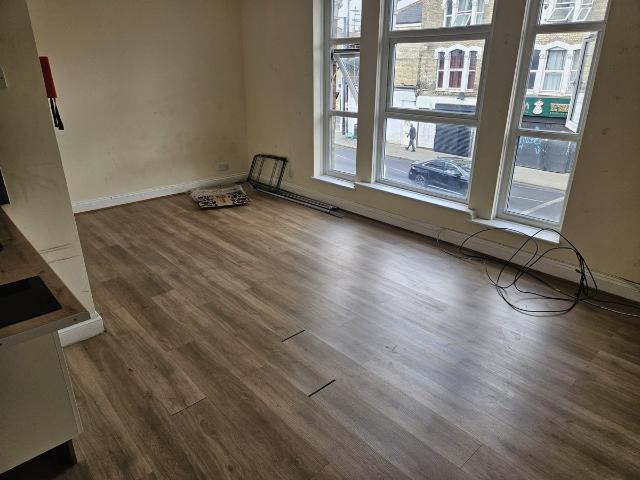 Seven Sisters Road, London N15, Studio to rent, £1,200 pcm | PrimeLocation