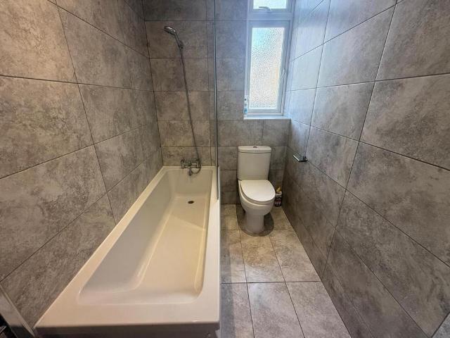 Seven Sisters Road, London 1 bed flat to rent £1,700 pcm £392 pw