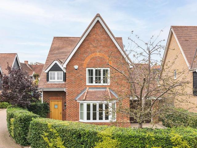 Sevenacres, Tewin, Welwyn AL6, 5 bed detached house to rent, £3,650 pcm | PrimeLocation
