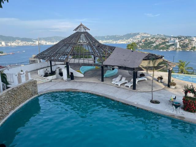 SEVENDE DEPARTAMENTO CONDOMINIO CASA BLANCA, CALETA, ACAPULCO