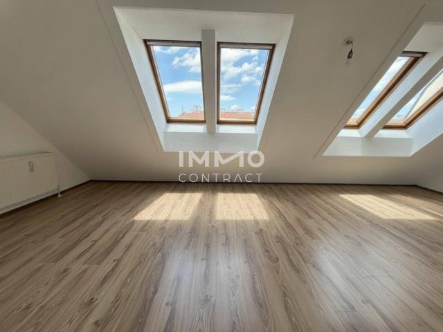 Seventeen Living Perfekte Starterwohnung! 1 Zi DG mit Blick in den Innenhof!