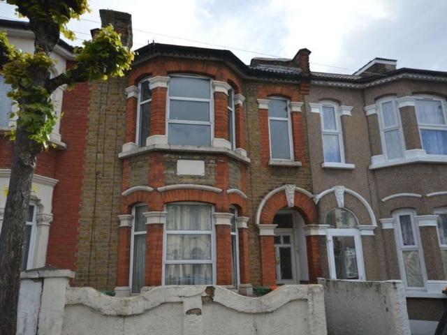 Seventh Avenue, Manor Park