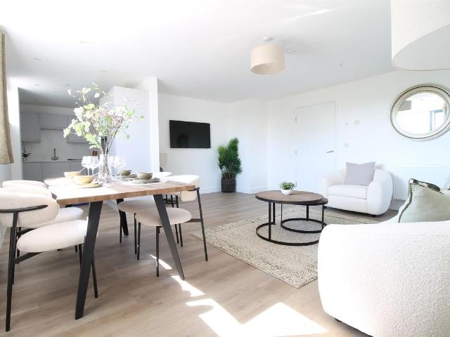 Severn House, Old Gloucester Road, Hambrook, Bristol BS16, 2 bed flat to rent, £1,500 pcm | PrimeLocation