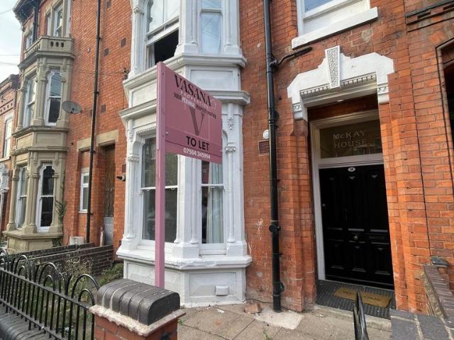 Severn Street, Leicester LE2 2 bed flat to rent £850 pcm £196 pw
