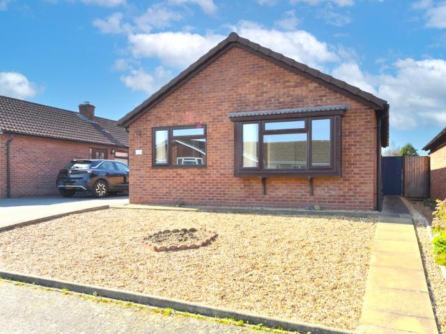 Severn Way, Cressage, SY5 2 bed bungalow to rent £1,100 pcm £254 pw