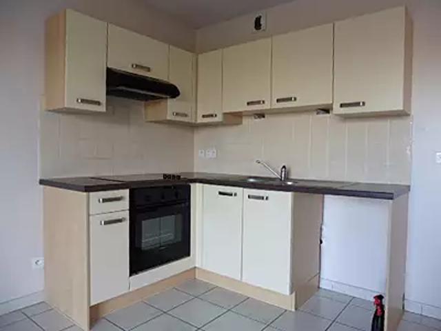 Sévérac d'Aveyron 12150 Location appartement 2 pièces t2 cave parking