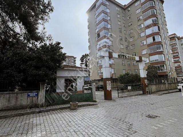 Sevgi Emlaktan 2000 Sitesinde Fırsat Daire