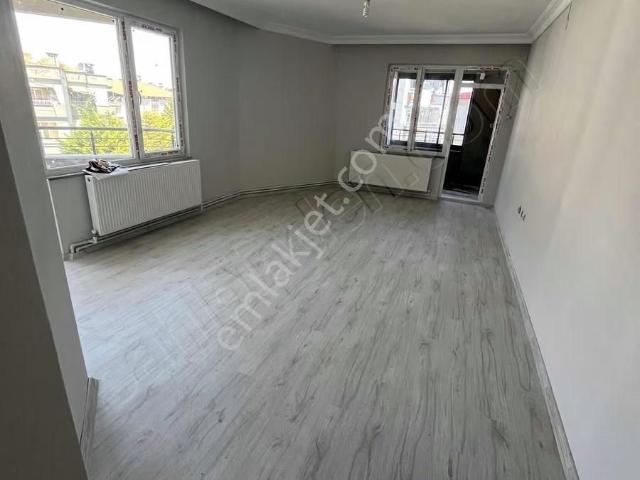 Sevgi Emlaktan Orta Mahallede Kiralık 3+1 Geniş Ve Ferah Daire