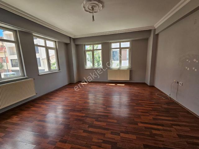 Sevgim'den Gültepe'de Kiralık Geniş 3+1 Daire