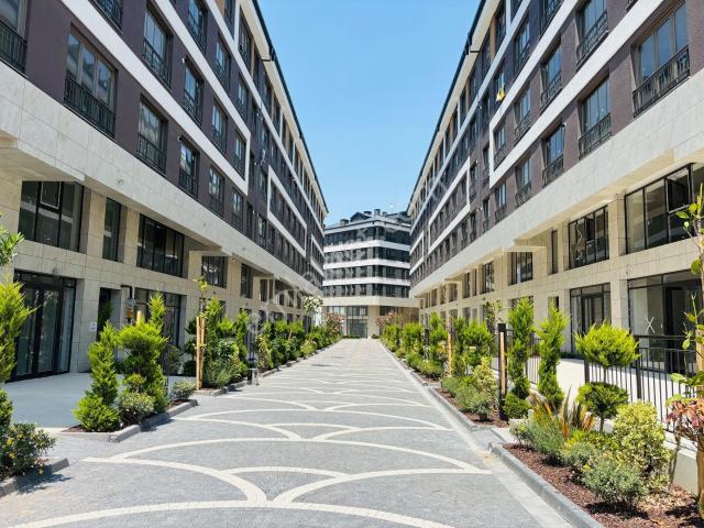 Sevinç'ten Cadde Port'ta 'full Eşyalı' Ara Kat Güney Cephe
