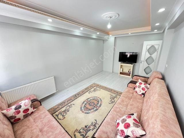 Sevinç'ten Adliye Bölgesinde Eşyalı Ebeveyn Banyolu 2+1 Kiralık