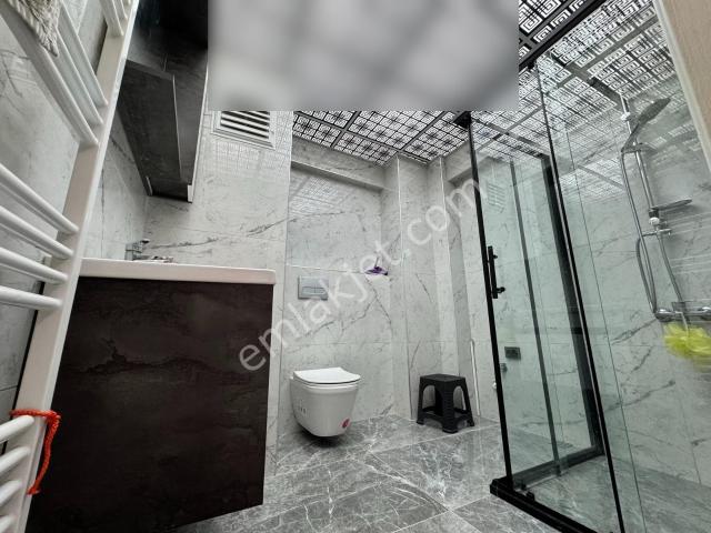 Sevinç'ten Şehir Merkezinde İçi Full Tadilatlı Geniş 2+1 Daire