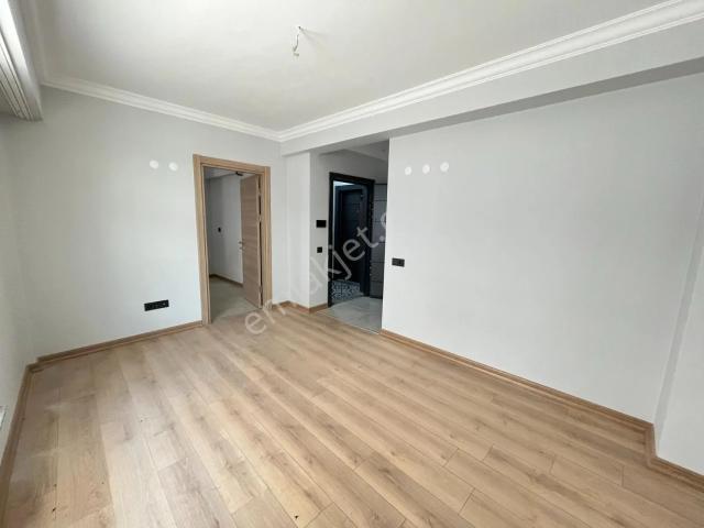 Sevinç'ten Kapalı Otoparklı 2+0 Kiralık 'sıfır' Daire