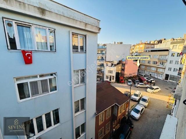 Sevinç'ten Merkezi Lokasyonda Araç Takasına Uygun Satılık 2+1
