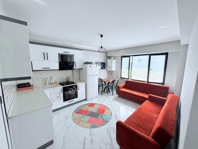 Sevinçten Yatırımlık Hazır Kiracılı,eşyalı Satılık Ara Kat Daire