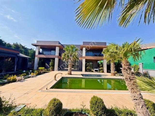 Sevmeyeni Çatlatacak Full+full Bölgenin Zirvesinde Satılık Villa