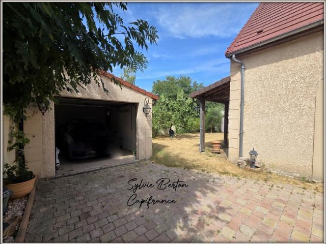 SEVRAN Limite Livry Gargan maison T5 97 m2 Terrain Garage