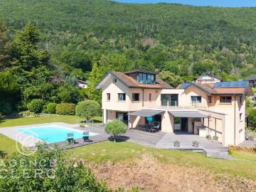 Sevrier, propriété contemporaine belle vue lac