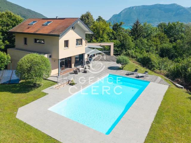Sevrier, propriété contemporaine belle vue lac