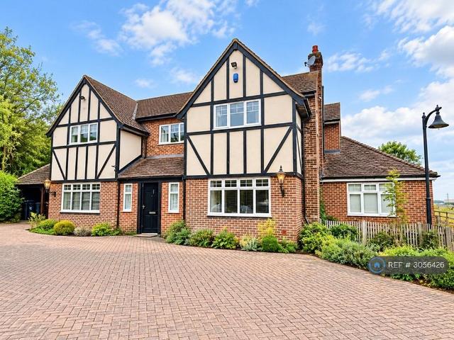 Sewardstone Road, London, E4 4 bed detached house to rent £3,850 pcm £888 pw