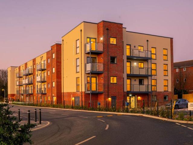 Sewardstone Road, Waltham Abbey EN9 1 bed retirement property to rent £2,120 pcm £489 pw