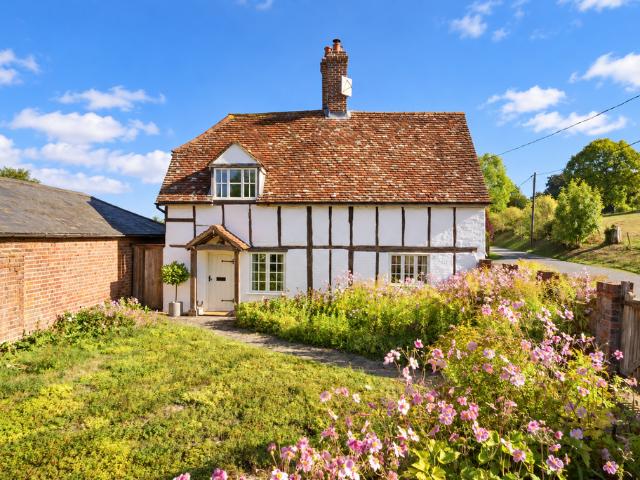 Sewell, Bedfordshire LU6 2 bed detached house to rent £2,000 pcm £462 pw