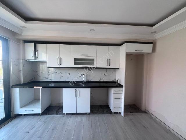 Seydikemer Gerişburnu’nda Devlet Hastanesi’ne Çok Yakın 1+1 Kiralık Daire